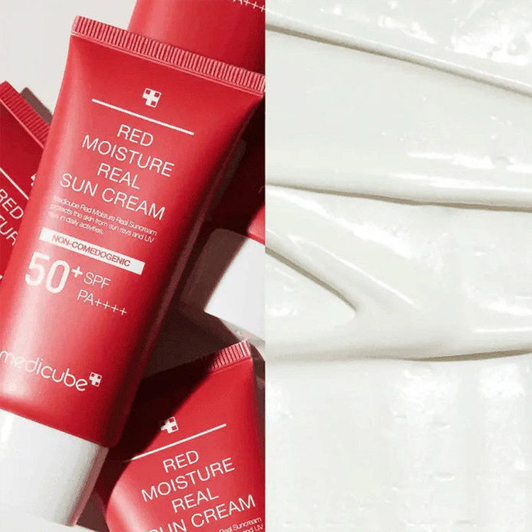 کرم ضد آفتاب مرطوب کننده مدیکیوب SPF50 حجم ۵۰ میلی لیتر